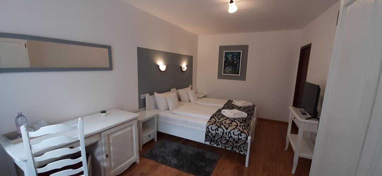Gasthof Clara Sibiu Habitación foto